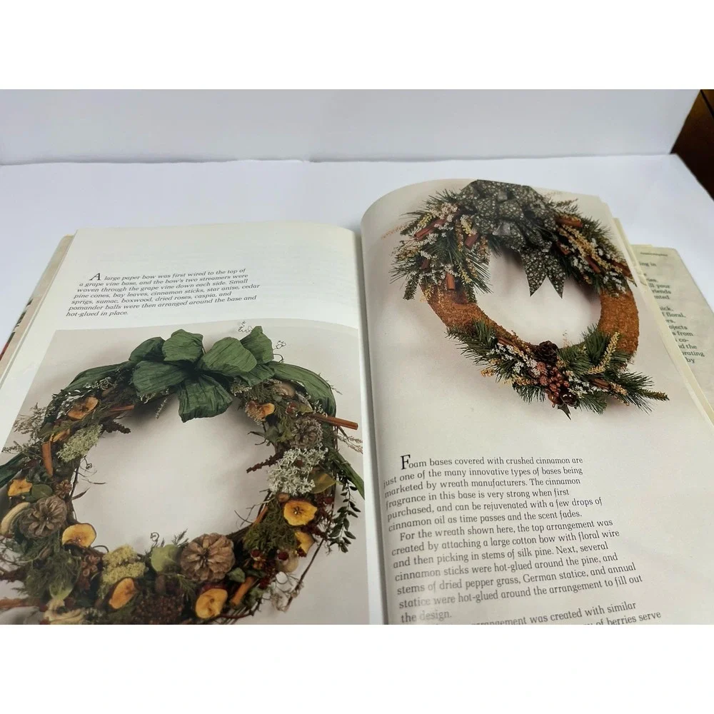 Vintage A‎ Scented Christmas Hardcover Dawn Cusick 100 Projects